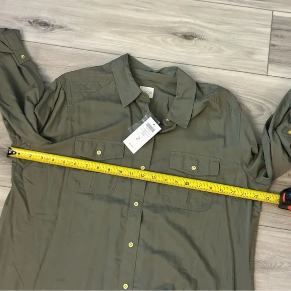 Chicos Shirt Bundle Of 5 NWT Mixed Styles Button Up  Size 2 Retail Value $435 - Picture 10 of 15